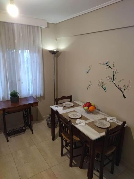 Kalamata Beach Maizonette Ground Floor And Semi-Basement With Yard Eksteriør bilde