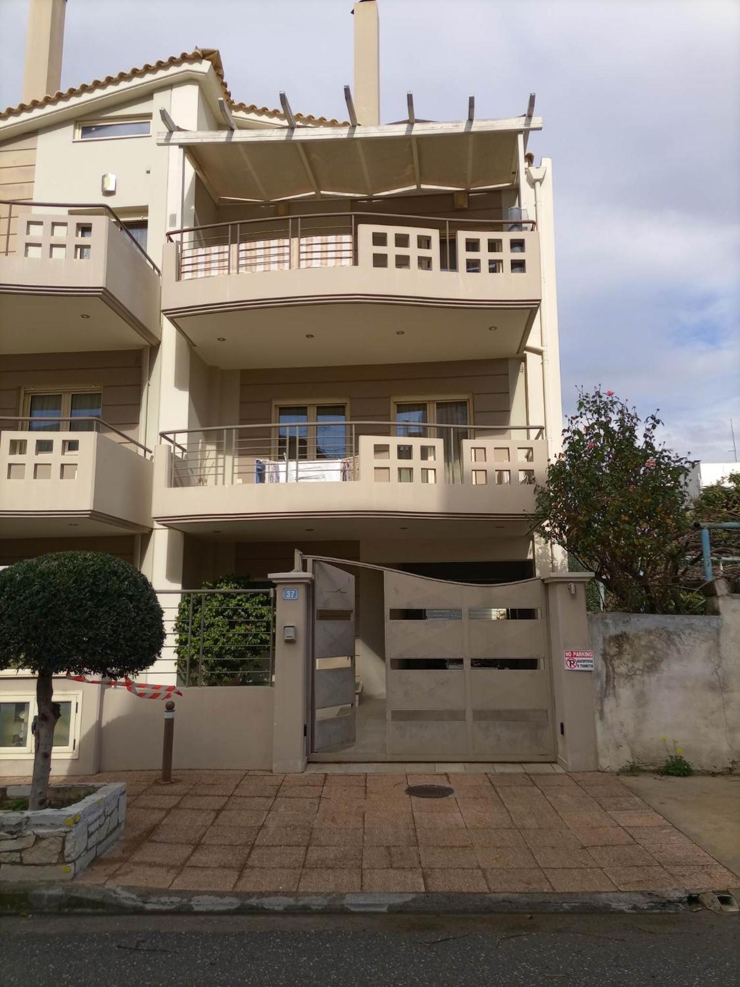 Kalamata Beach Maizonette Ground Floor And Semi-Basement With Yard Eksteriør bilde